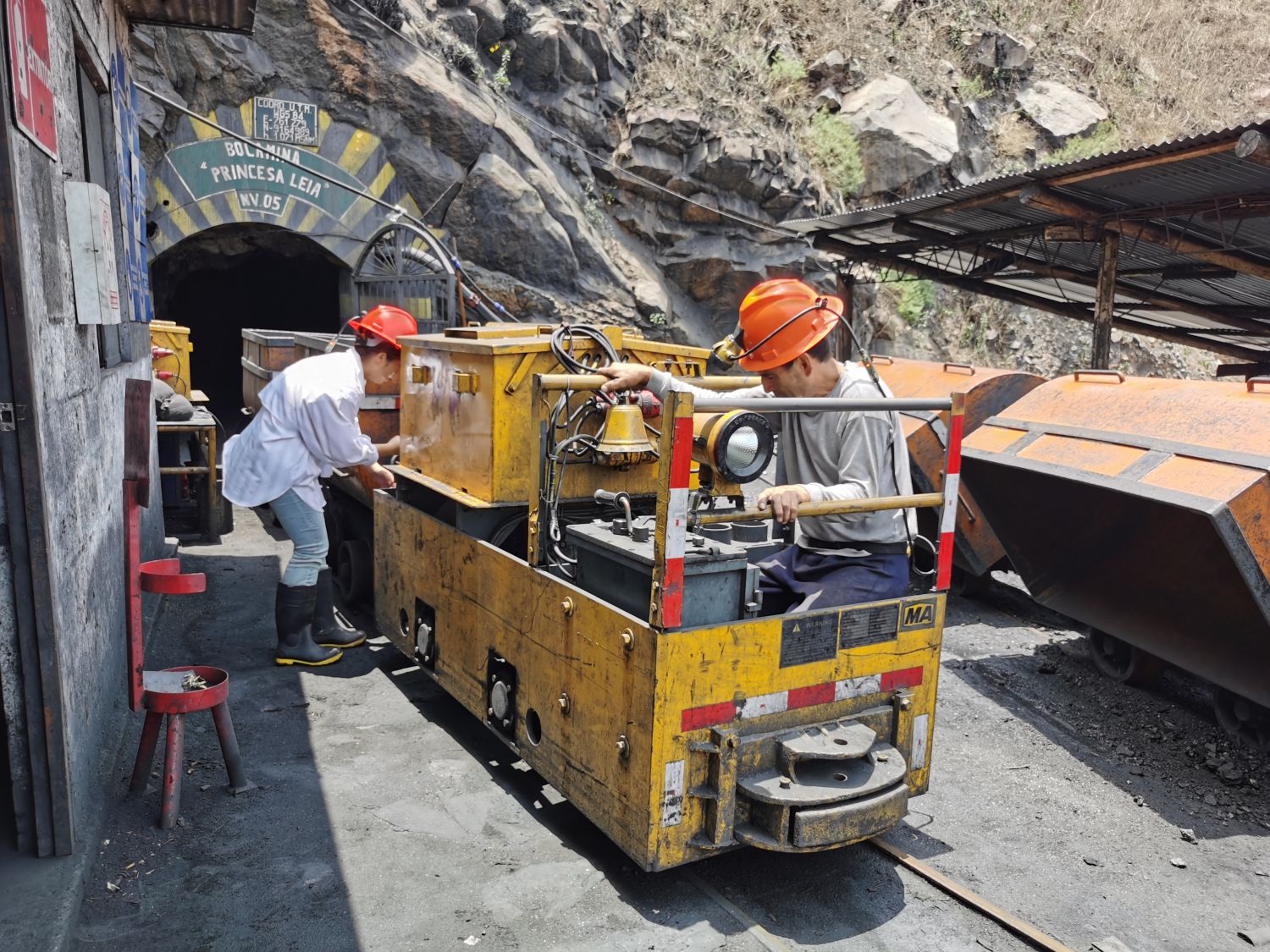 Mining site service