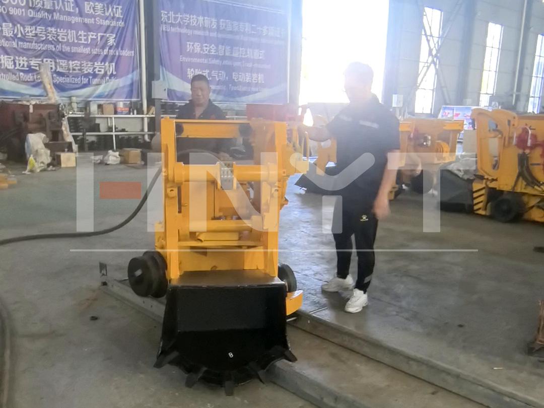 zq13-air-loader-factory-test-front-view.jpg