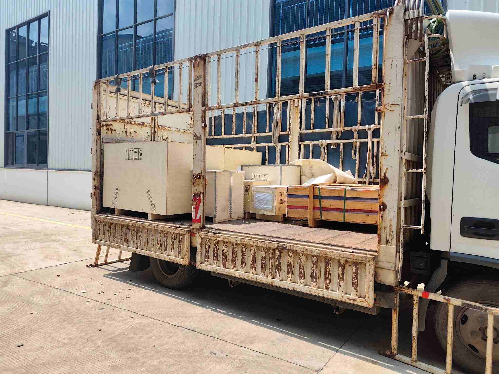 Underground Mine Locomotive Spare Parts Shipped Overseas(图1) Underground Mine Locomotive Spare Parts Shipped Overseas.jpg