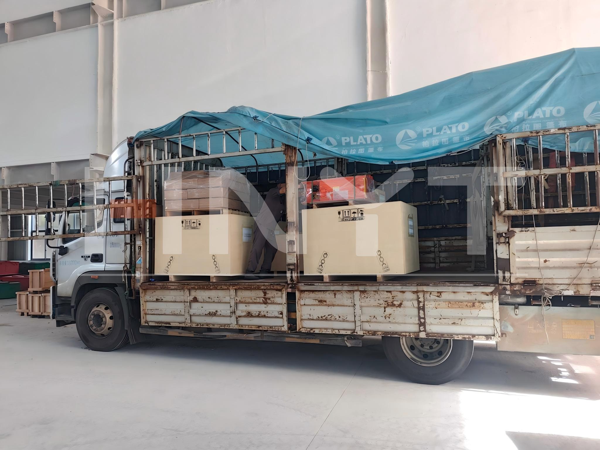 2.5 Ton Mining Battery Locomotive Spare Parts Shipped Overseas(图1) 2.5 Ton Mining Battery Locomotive Spare Parts Shipped Overseas.jpg